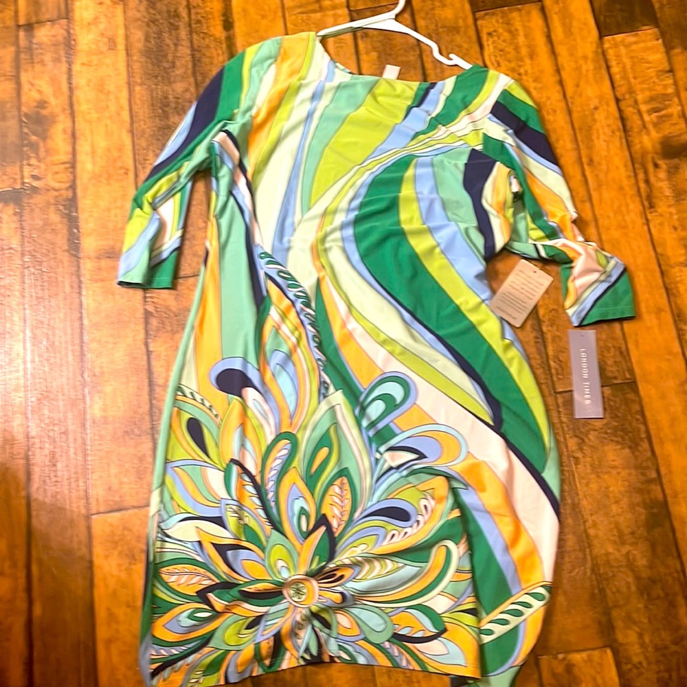 London Times adorable dress!!  Wear to a wedding, church or out on the town!